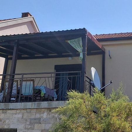 Apartmani Ana Karlobag Kültér fotó