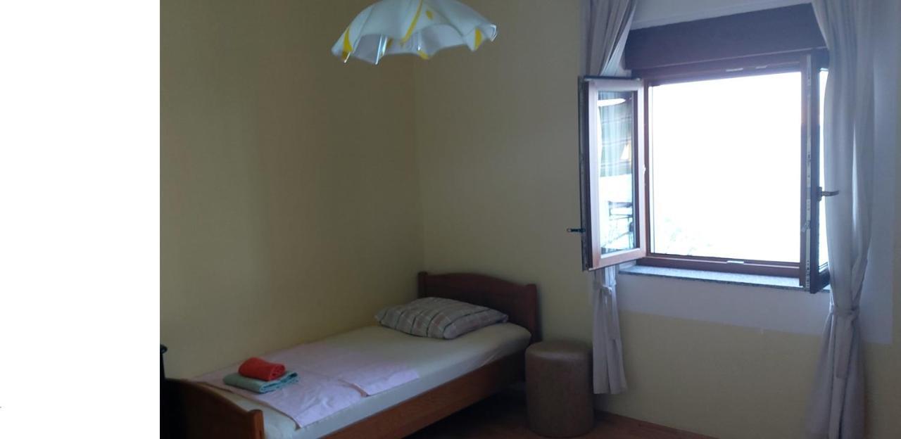 Apartmani Ana Karlobag Kültér fotó