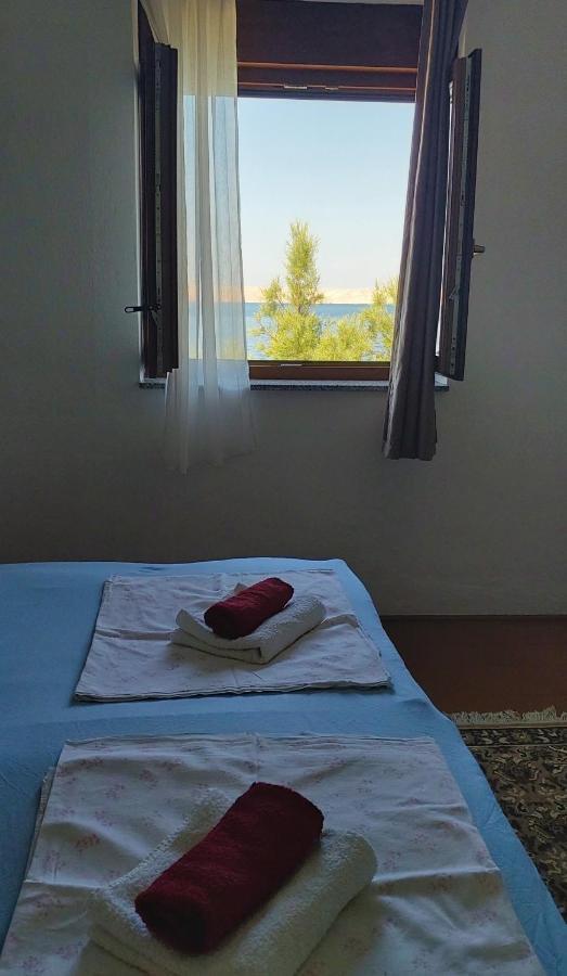Apartmani Ana Karlobag Kültér fotó