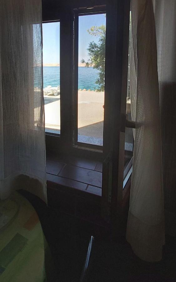 Apartmani Ana Karlobag Kültér fotó